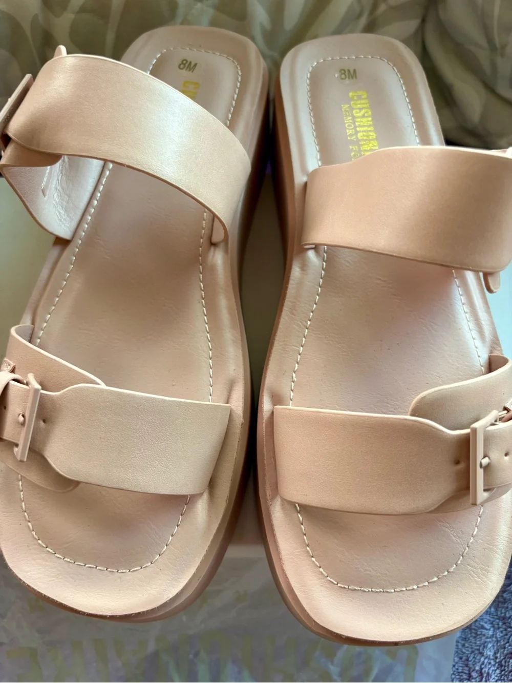 Cushionaire, Planet, Pink Platform Slide Sandals with Buckle Straps, size 8